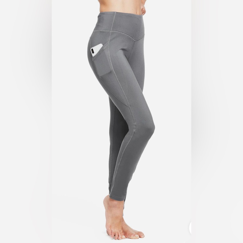NWOT Black Baleaf Thermal Pocketed Leggings